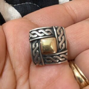 Retired 14k and 925 James Avery Silver and Gold Square Ring